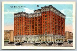 Hotel Fort Des Moines   Iowa   Postcard  c1920