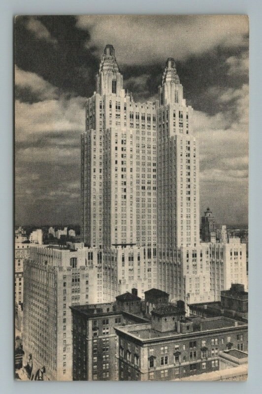 Waldorf Astoria New York Vintage Postcard 