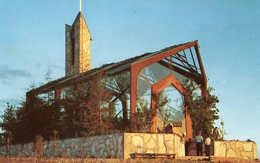 CA - Portugese Bend, Wayfarer's Chapel. (Union Oil/76)