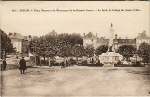 CPA SEDAN - Place Nassai et le Monument de la Grande Guerre (134792)