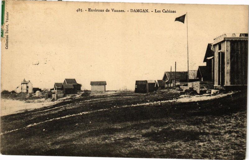 CPA Env. de VANNES - DAMGAN - Les Cabines (205850)