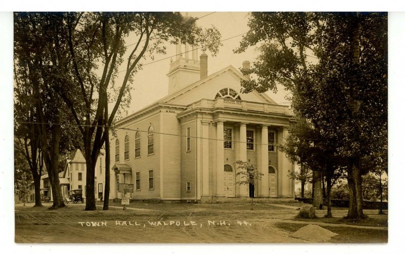 NH -  Walpole.  Town Hall, Old Auto ca 1910    RPPC