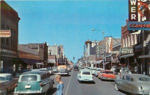 1950s Pocatello Idaho Main Street Street autos Colorpicture Postcard 25-11875