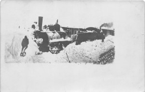 J55/ Estherville Iowa RPPC Postcard c1910 Steam Locomotive Railroad Snow 271