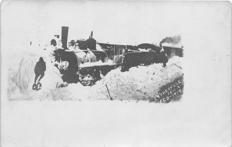 J55/ Estherville Iowa RPPC Postcard c1910 Steam Locomotive Railroad Snow 271