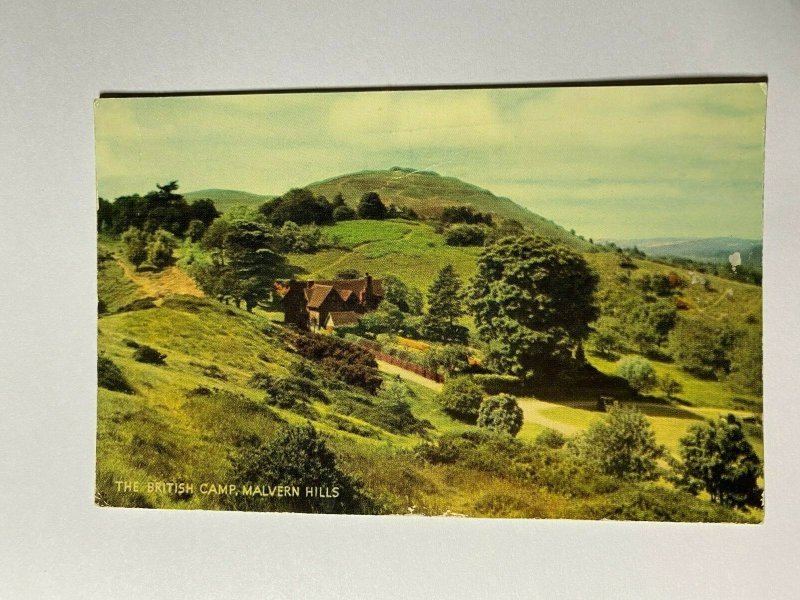 USED VINTAGE POSTCARD - THE BRITISH CAMP MALVERN HILLS     (KK588)