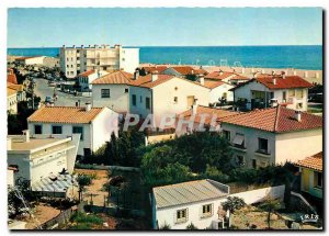 Postcard Modern Saint Cyprien P O View of the station to the Waterfront