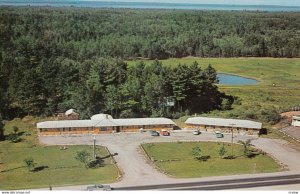 NORTH BAY , Ontario , Canada , 1950-60s ; Pine Hill Motel