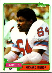 1981 Topps Football Card Richard Bishop  New England Patriots sk10374