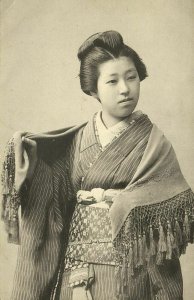 japan, Beautiful Native Geisha Lady in Kimono Costumes (1910s) Postcard (1) 