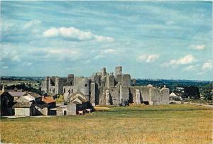 UK Middleham Castle Yorkshire