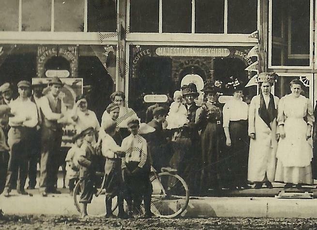 Aneta NORTH DAKOTA RPPC c1910 GENERAL STORE Give-away FREE COFFEE Range Exhibit