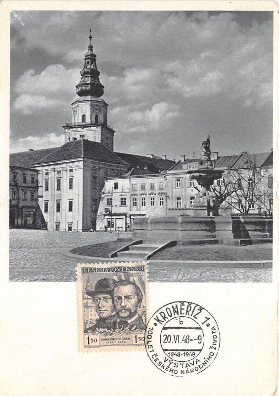 B22838 La Place de Kromeritz avec le chateau  czech republic