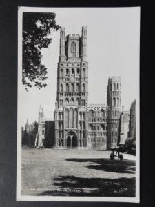 Cambridgeshire: Ely Cathedral The West Front - Old RP Postcard by Walter Scott