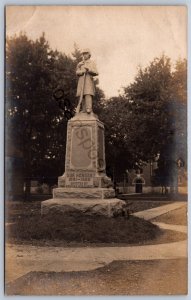 K44/ New London Ohio RPPC Postcard c1910 Soldiers Monument Court 306