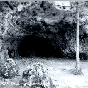 c1950s Anamosa, IA RPPC Horse Thief Cave Wapsipinicon State Park Wapsi PC A107