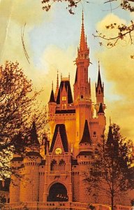 Cinderella Castle fantasyland Disneyland, CA, USA Disney 1975 