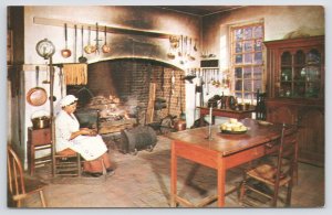 Williamsburg VA~Colonial Scene~Kitchen At Governor's Palace~Lg Fireplace~Vtg PC