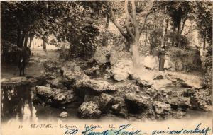 CPA BEAUVAIS - Le Square - La Grotte (291075)