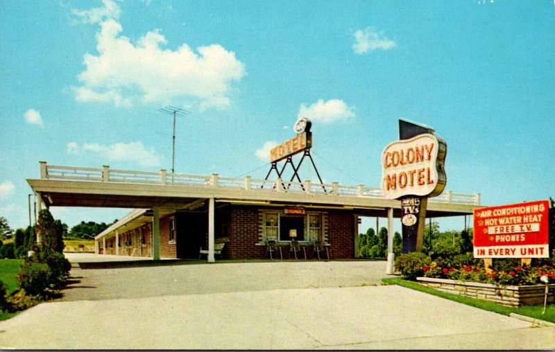 Ohio Strongsville The Colony Motel