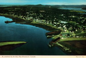 CONTINENTAL SIZE POSTCARD AERIAL OF ST. ANDREWS-BY-THE-SEA NEW BRUNSWICK CANADA