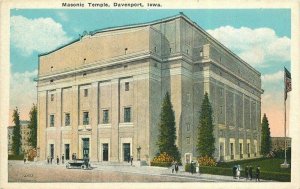 Davenport Iowa Masonic Temple C-1920s Postcard 21-10367