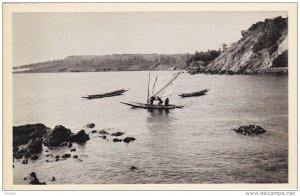 DAKAR, Senegal; Depart pour la peche, 10-20s