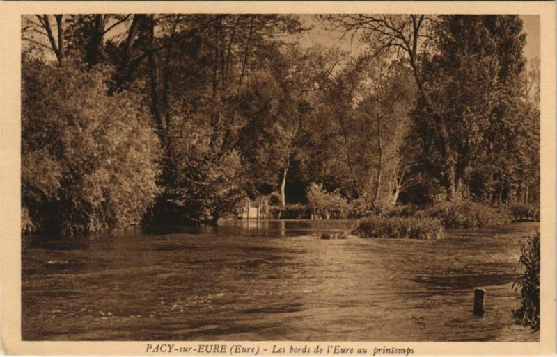 CPA PACY-sur-EURE Les Bords de l'Eure au Printemps (1148386)