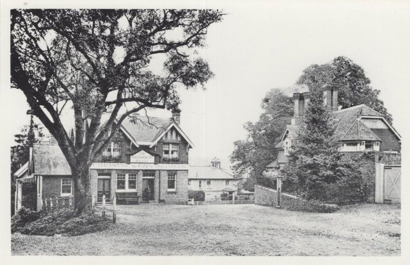 George IV 4th Pub Great Amwell Herts Postcard