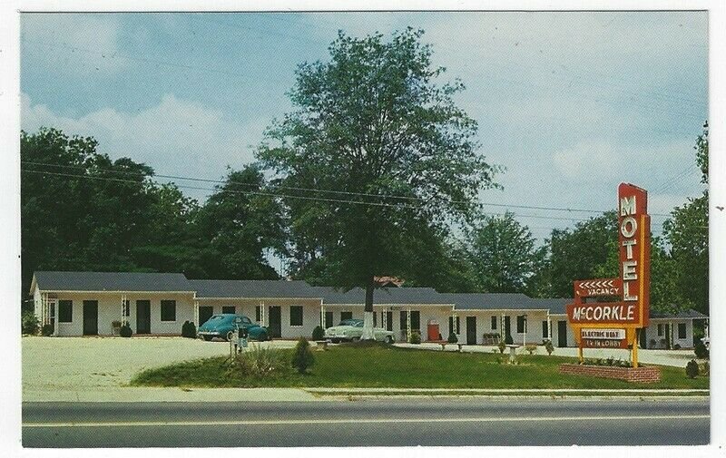 Claxton, Georgia, Vintage  Postcard View of McCorkle's Motel