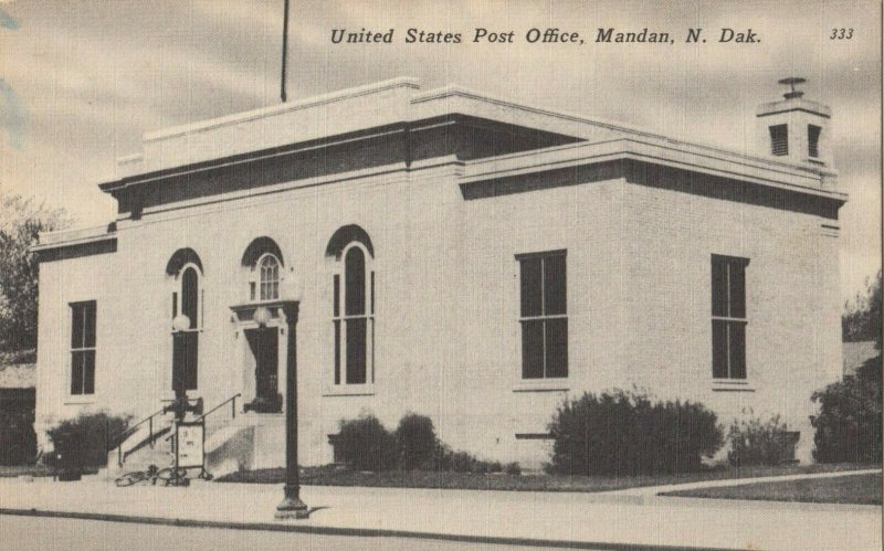 MANDON , North Dakota, 30-40s ; Post Office