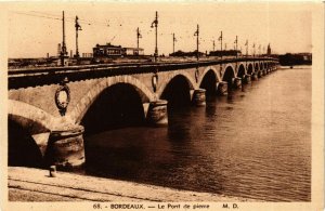 CPA Gironde BORDEAUX Le Pont de PIERRE (982431)