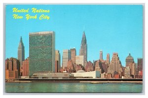 Skyline View and United Nations Building NewYork City NY UNP Chrome Postcard N24