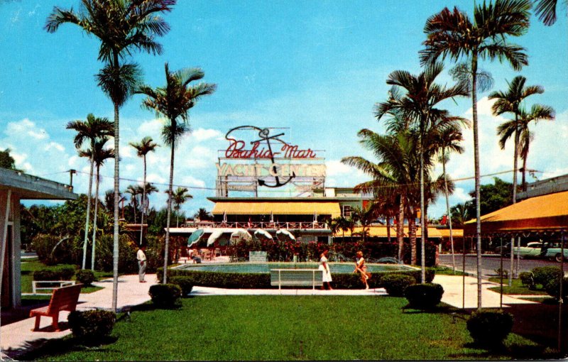 Florida Fort Lauderdale Bahia Mar Yacht Basin Fountain and Patio