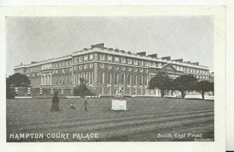 Middlesex Postcard - South-East Front - Hampton Court Palace - Ref TZ10152