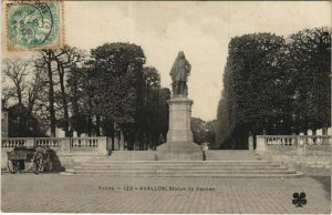 CPA AVALLON Statue de Vauban (1198427)