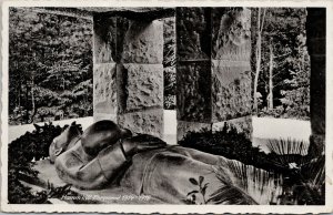 Hammi i. W. Ehrenmal 1914-18 Postcard G25