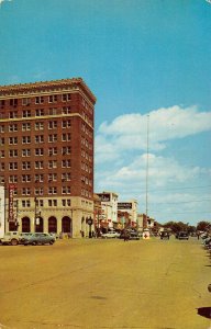 Tuscaloosa Alabama Broad Street Looking East Vintage Postcard AA31357