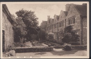 Worcestershire Postcard - Formal Garden, Lygon Arms, Broadway   RS8808