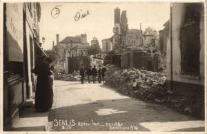 CPA SENLIS apres lour passage Septembre 1914 (259660)