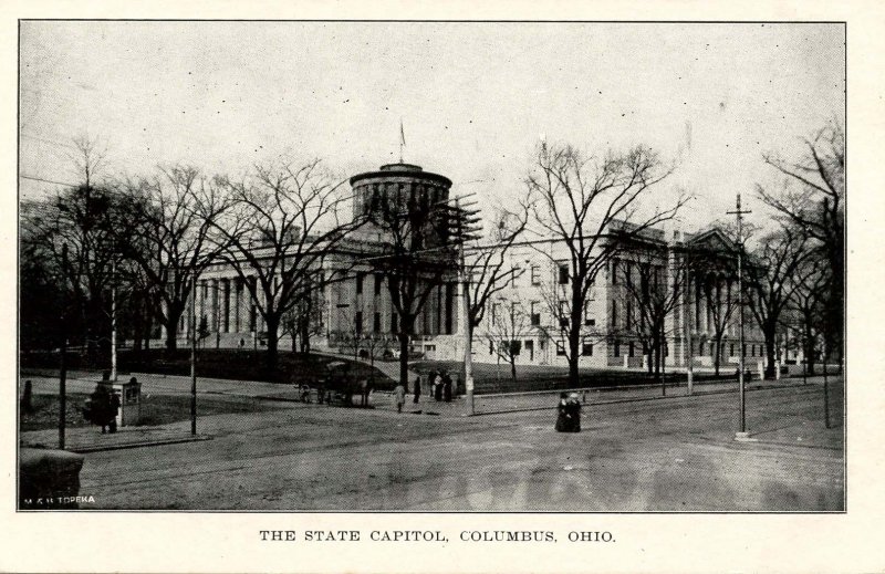 OH - Columbus. State Capitol & Street Scene circa 1910