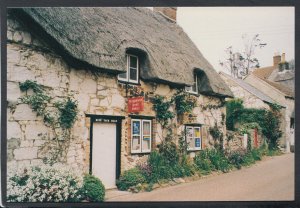 Isle of Wight Postcard - Brightstone Post Office A8477