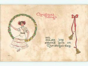 Pre-Linen CUTE GIRL SITS ON GIANT CHRISTMAS WREATH k1651
