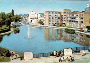 Hemel Hempstead, Hertfordshire England SUBURBAN CENTRE Apartments? 4X6 Postcard