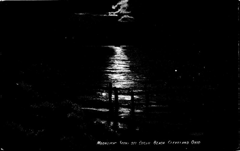 CLEVELAND OH – Moonlight Scene Off Euclid Beach - VINTAGE POSTCARD