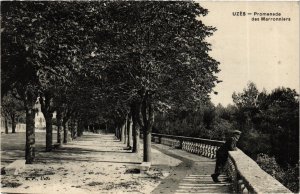 CPA Gard Uzés Promenade des Marronniers (982353)