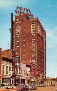 WAUKEGAN, Illinois IL   HOTEL WAUKEGAN Street Scene~Billiards~Stash's  Postcard
