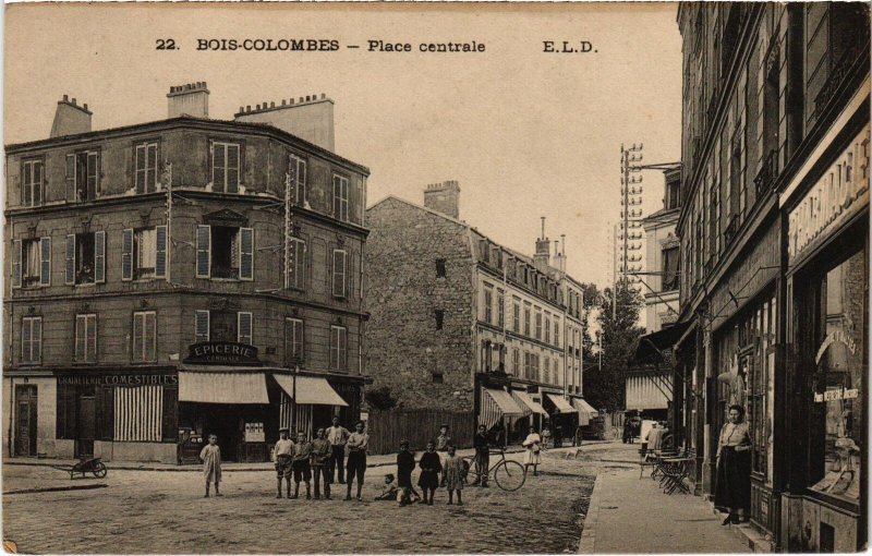 CPA Colombes Place centrale (1315366)