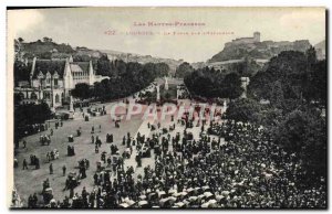 Old Postcard Lourdes The crowd on & # 39esplanade