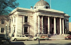 Cars Woody Court House, Reno, Nevada Vintage Postcard P124